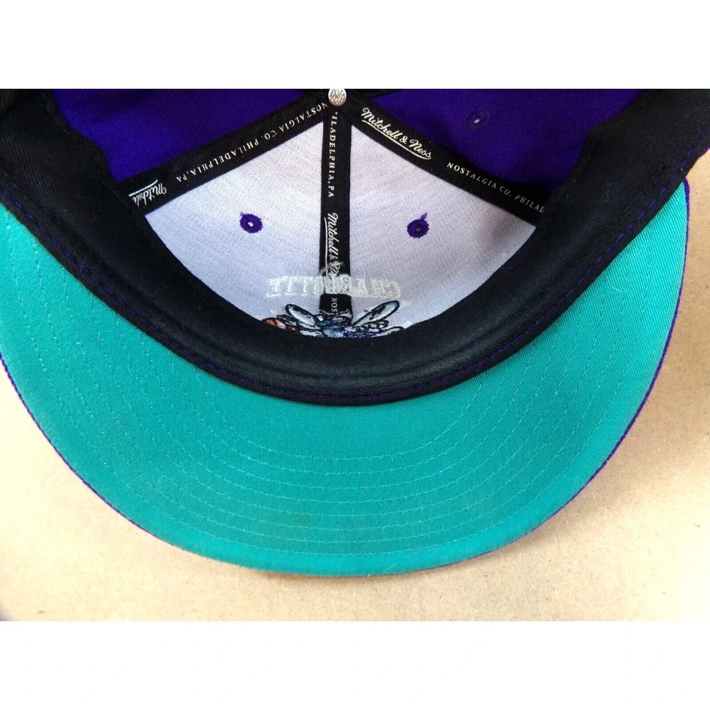Mitchell & Ness‎ Hardwood Classics NBA Charlotte Hornets Cap Hat Fitted 7 1/8